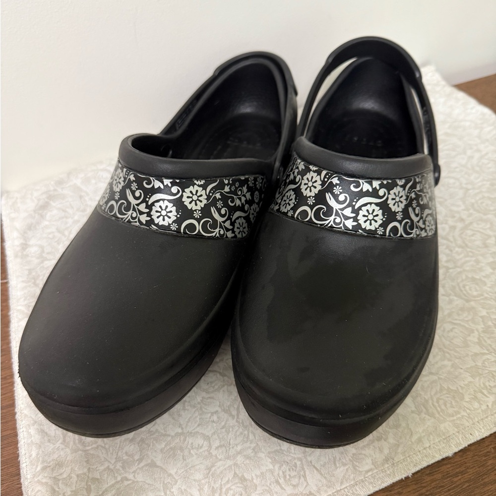 CROCS Black Mules with Decorative White Floral Strap - Picture 3 of 8